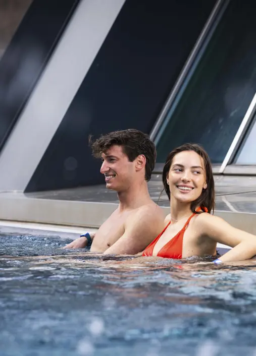Vasca esterna panoramica -Coppia - Splash e Spa Tamaro