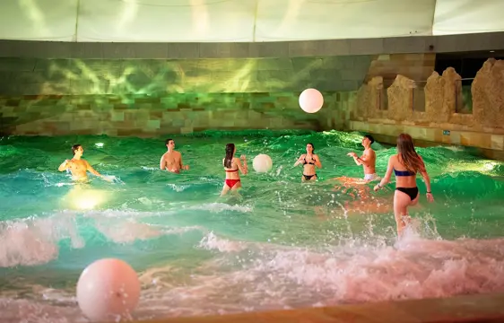 Vasca con le onde Splash e Spa Tamaro