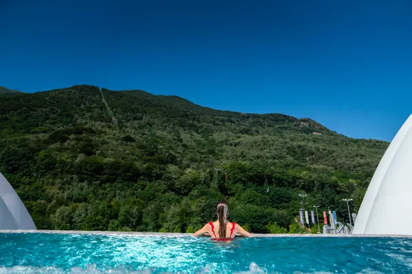 Vasca Esterna Panoramica | Splash & Spa Tamaro